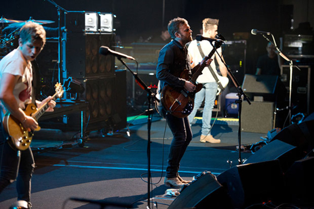 kings-of-leon_0.jpg
